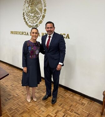 Acompaña el alcalde a presidenta Claudia Sheinbaum en mesa de seguridad