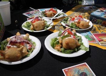 *Exitosa muestra gastronómica en la Facultad de Filosofía y Letras de la UACH.