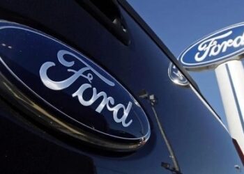 Ford llama a revisión casi 1,5 millones de vehículos por problema con cámara