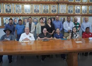 Estuvo en Ojinaga el Secretario de Salud, Gilberto Baeza