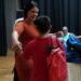 Entrego la alcaldesa Lucy Marrufo mochilas a estudiantes