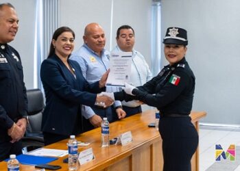 Ascienden a Sarahí Reyes y Jorge García como Policía Segundo de la DSPM Meoqui