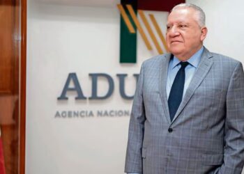 “Recobramos 200 mil mdp de huachicol, pero no acaba el cáncer”, entrevista al director general de Aduanas