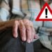 Alertan por las contraseñas en las tarjetas de los adultos mayores