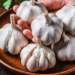 Por qué es importante comer ajo todos los días: beneficios y posibles