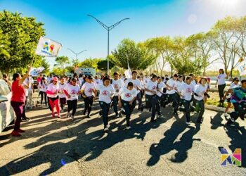 Realizan en Meoqui la 4ª Carrera Rosa para fomentar la detección temprana del Cáncer de Mama