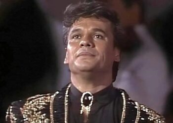 Proyectarán en el Zócalo 1er concierto de Juan Gabriel en Bellas Artes