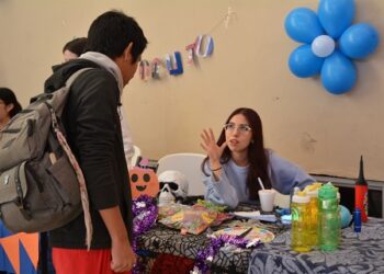 Estudiantes de Medicina fortalecen su participación con la Feria de Comités de la SEMUACH.