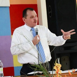 Oidores o hacedores de la palabra: Pastor Cruz Velázquez