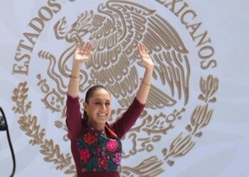 Defiende legado de AMLO; omite robo de combustible