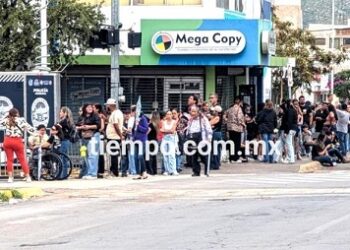 Filas en accesos para Alejandro Sanz en el Centro