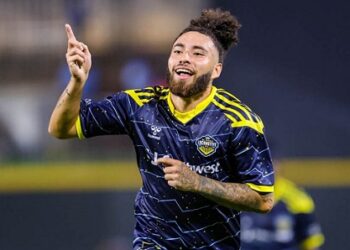 Locomotive derrota a Oakland Roots