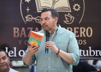 Participa Presidente Pérez Cuéllar en la inauguración del Bazar Librero