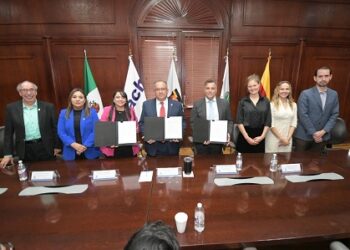 Firman UACH y la Universidad de Bonn de Alemania convenio que impulsa proyecto de realidad virtual para la educación.