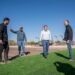 Avanza instalación de gradas en la nueva pista de atletismo y cancha con pasto sintético: Valenciano