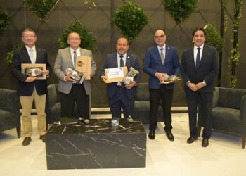 UACH modera panel sobre estrategias educativas en materia energética