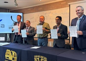 Firma UACH acuerdo con el Observatorio Nacional de Radioastronomía.