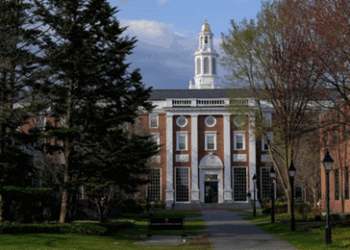 Condenan al exgerente de la morgue de Harvard por vender restos humanos