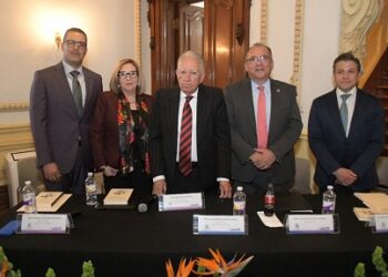 Presenta UACH libro «Anecdotario de la Abogacía», una obra que rescata la memoria viva del ejercicio jurídico.