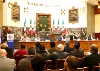 CONALEP Chihuahua entrega constancias y certificaciones en inteligencia artificial a directivos, planteles y estudiantes IC3 Spark