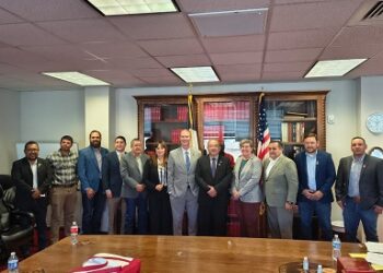 Firma UACH convenio académico con Sul Ross State University, de Texas.