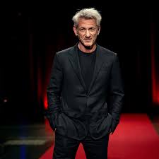Sean Penn es elegido mejor actor de reparto, pero opta por Ucrania y no por los Oscar