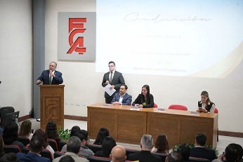 Contribuye UACH al desarrollo económico al capacitar a 56 emprendedores del estado.