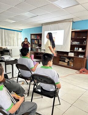 Imparte Gobierno de Meoqui taller sobre violencia de género a 70 alumnos de primaria
