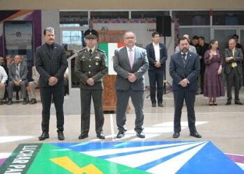 Conmemora FCCF-UACH su 70 aniversario con ceremonia cívica y develación de mural.