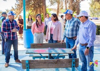 Recorren Miriam Soto y Hugo Gutiérrez Secundaria Tec. 21 en Cárdenas, invertirán en proyecto integral