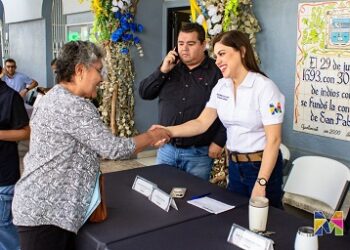 “Un gusto atender a la ciudadanía, que cada vez piensan en lo comunitario”: Miriam Soto