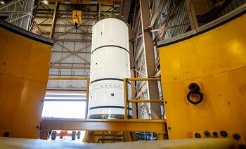 Comienza NASA a ensamblar el cohete para la misión Artemis III