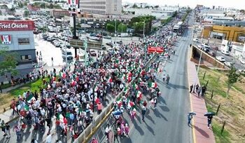 ¡20 mil participaron en marcha!, asegura Morena