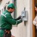 Confirmado | El gobierno anunció que visitará casa por casa para cambiar el medidor de luz: será obligatorio para todos