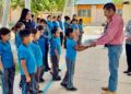 Entregan mochilas y útiles escolares: Presidente Felipe Armando Reyes Mancha. 