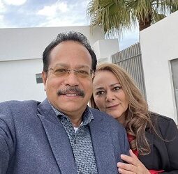 Entregaran diversos apoyos completamente gratis hoy en la Col. CDP Martin Sánchez y su esposa Sarita