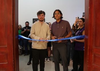 Inaugura UACH exposición pictórica “Póstumo”, de Magdaleno.