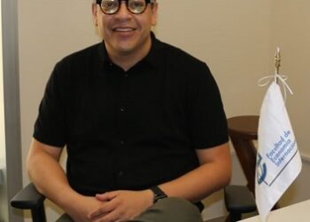 Docente de FEI-UACH explica cómo el Estrecho de Ormuz afecta la economía de Chihuahua.