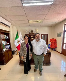 Se reunió ayer el delegado del INFONAVIT M.D. Julio César Fajardo con la alcaldesa Lucy Marrufo