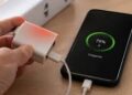Por qué se calienta el cargador del celular y cuál es la mejor forma de solucionarlo