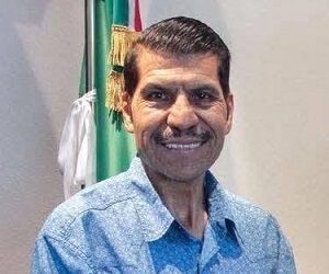 El alcalde Armando Reyes gestiona mejoras en agua y saneamiento ante Mario Mata