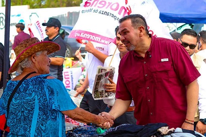 Cruz Pérez Cuéllar visita el Tianguis San Jorge y destaca el esfuerzo de las familias chihuahuenses