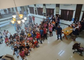 Ayer asistieron 103 niños a la Escuela Bíblica infantil en El Restaurador