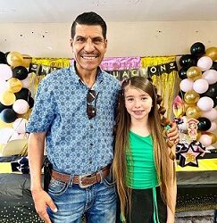 Alcalde Armando Reyes reafirma su compromiso con la educación en la Escuela Primaria 20 de noviembre la Paz de México