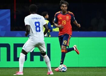 Lamine se bautiza en el Mundial con un baño de realidad ante Cabo Verde