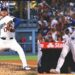 Dominó Ohtani en el montículo y con el madero ante los D-Backs