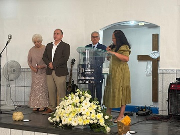 Con 57 años de ministerio el Pastor Armando Rubio López trasfirió su ministerio a su hijo Misael Rubio Ordóñez ayer