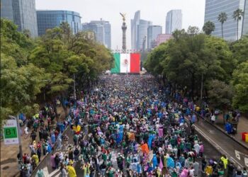 Alcanza el Ángel de la Independencia su máxima capacidad