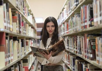 Lanzan UACH y UAA convocatoria para publicar libros digitales de investigación.