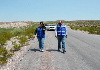 Supervisa Presidenta trabajos de Bacheo en Carretera a Mulato.